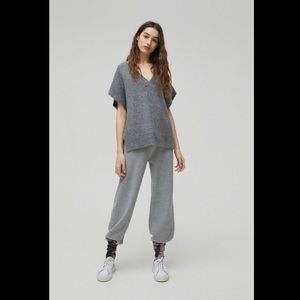 Nwt Pull and bear knitted vest